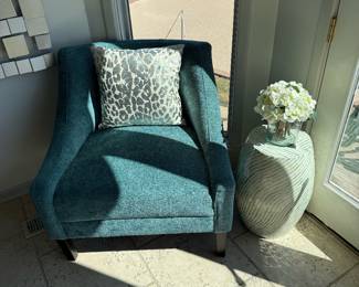 MADISON PARK Armchair