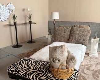 Chaise Lounge Day Bed