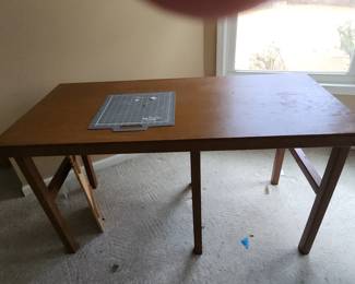 Sewing table