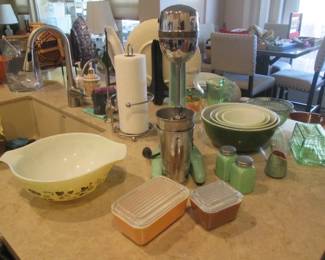 Vintage Refrigerator Bowls, Mixing Bowls and a Retro Hamilton Beach Milkshake Maker
