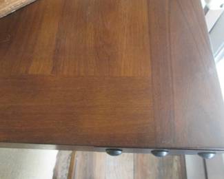 Table Top Detail