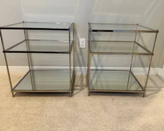 Set of 2 Modern Nightstands