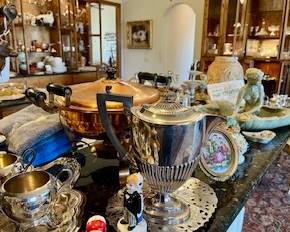 Full Kitchen & Dining