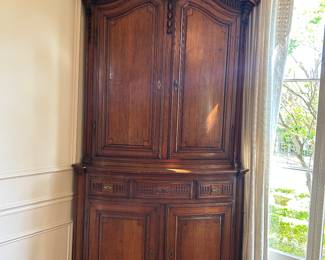 Exceptional French corner cabinet