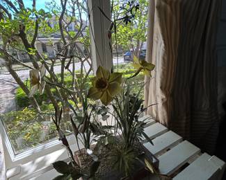 Large Joey Banage sculpture