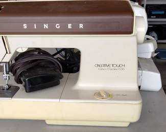Singer Creative Touch Fashion Machine 1036