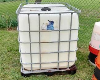 250 gal Water Tote