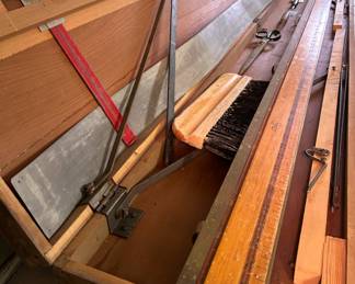 Vintage Wallpapering Kit (Complete)