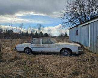 Oldsmobile deluxe 88.