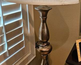 Floor lamp