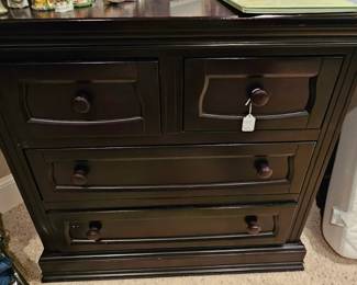 Dresser to match crib