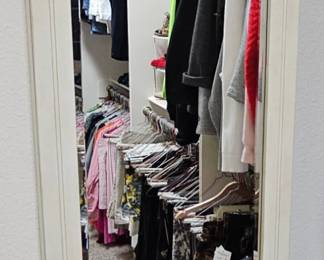 Mirror jewelry cabinet
