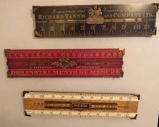 WALL DECOR