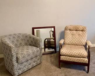 ACCENT CHAIRS