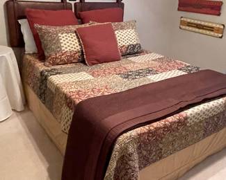QUEEN BED