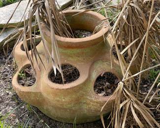 TERRA COTTA STRAWBERRY POT