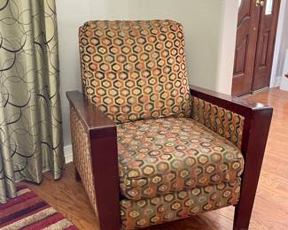 DECORATOR CHAIR