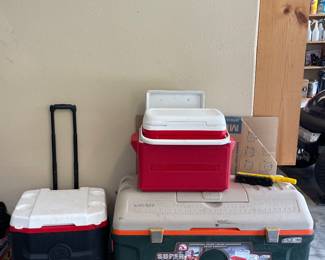 COOLERS/ICE CHESTS