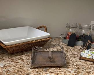 NAPKIN HOLDERS