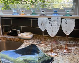 UNIQUE GLASSWARE