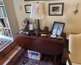 DROP LEAF TABLE