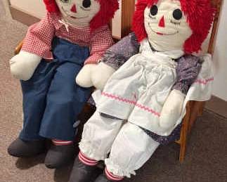 Raggedy Ann And Raggedy Andy Stuffies
