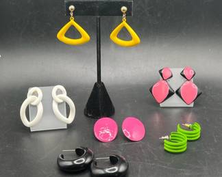(6) Colorful Pairs of 1980s Style Earrings
