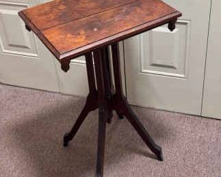 Pedestal Split Table
