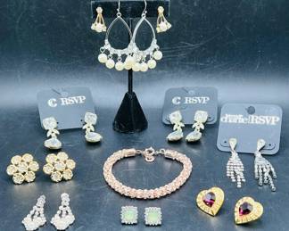 Sparkly Rhinestone Jewelry — Bracelet & Earrings

