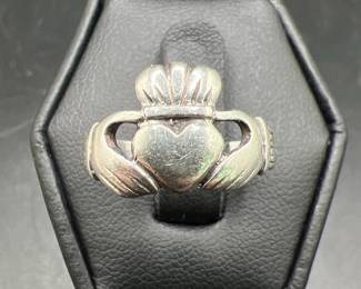 Sterling Silver Claddagh Ring Size 6
