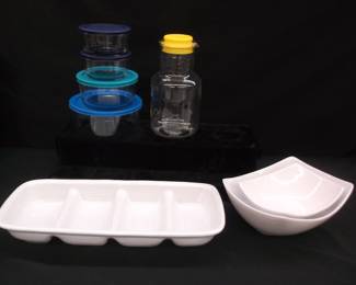 Pyrex Bowls with lids       Serving Bowls
