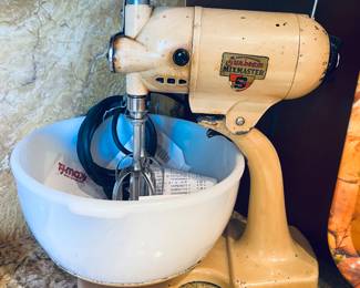 Early Vintage Sunbeam Mixmaster
