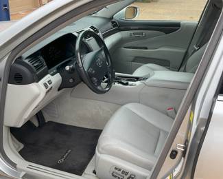 2011 Lexus LS460 43,248 miles