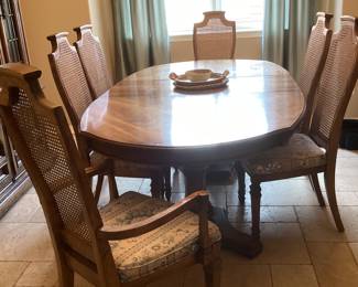 Dining room set. 