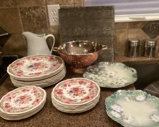 Vintage plates 