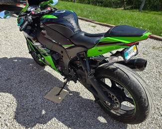 Kawasaki 10R KRT Model zx1000gfazx-10rkrt 7,485 miles
