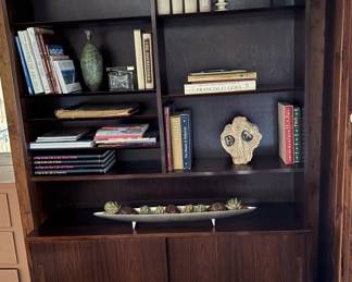 Wall unit