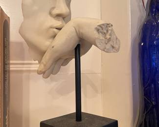 Vintage Vitruvian Collection "Please to meet you" sculpture