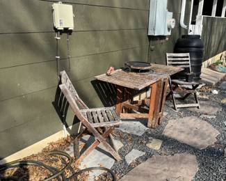Outdoor table and Chairs