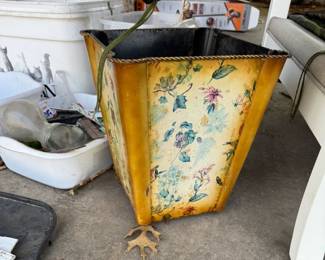 Decorative Wastebasket
