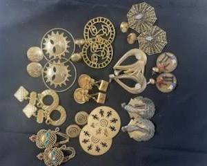 We will be showing and adding a few examples of this Awesome collection of Jewelry and Accessory items as we can.