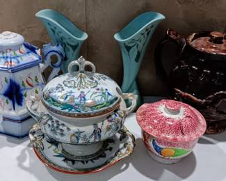 Bennington, Gaudy urn, Chang, Peafowl, Roseville