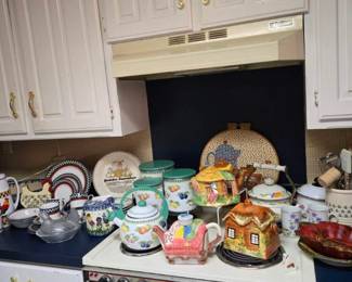 Villory & Boch, canisters, collectible tea pots