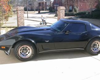 The 1979 Chevrolet Corvette C3, particularly those equipped with the L82 350 V8 engine, were known for their performance and popularity, with the L82 producing 225 horsepower