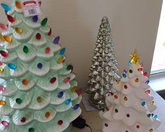 SOOOO MANYYYYY of these tress, fresh out of the boxes!