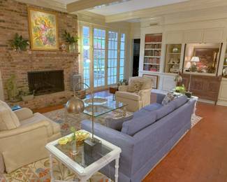 Beautiful clean lines! Luxurious furniture in the perfect setting on a creek!