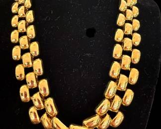Faux Panthere necklace….this is impressive on!