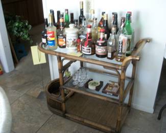VTG BAMBOO AND RATTAN BAR CART (HAS WHEELS)
