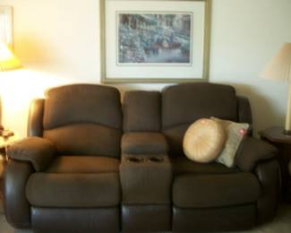 RECLINING SOFA