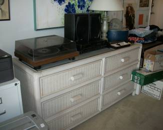 6 DRAWER CHEST, TURNTABLE, SPEAKERS